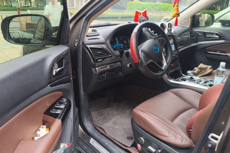 Used BYD Tang New Energy 2017 2.0T All-Wheel Drive Hyatt Model Driver Seat
