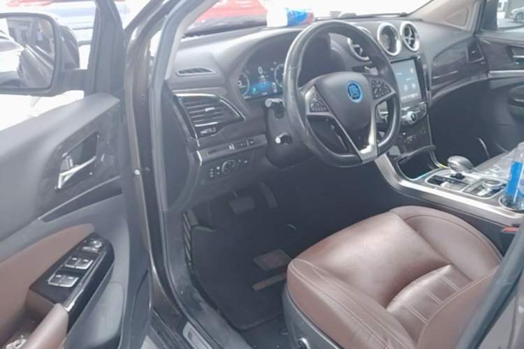 Used BYD Tang New Energy 2017 2.0T Tang 100 Driver Seat