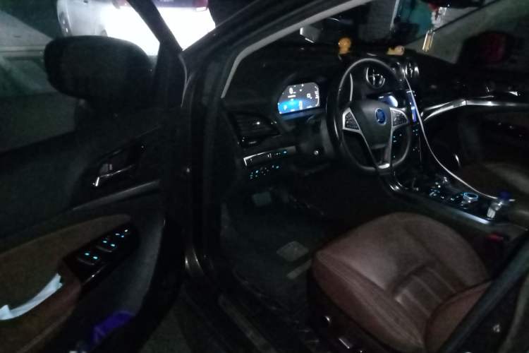 Used BYD Tang New Energy 2017 2.0T Tang 100 Driver Seat