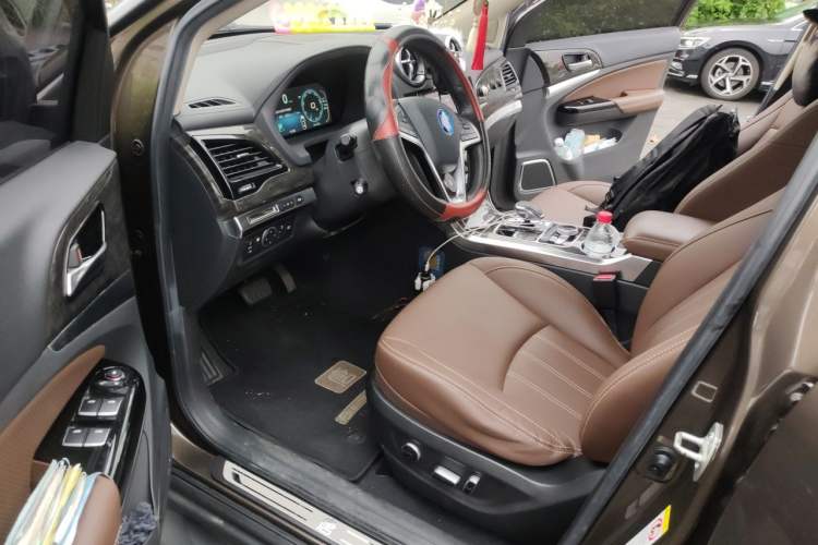 Used BYD Tang New Energy 2017 2.0T All-Wheel Drive Hyatt Model Driver Seat