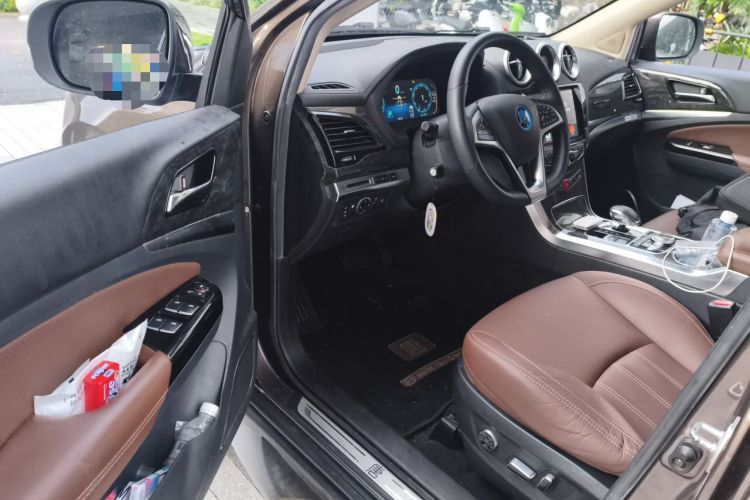Used BYD Tang New Energy 2017 2.0T All-Wheel Drive Hyatt Model Driver Seat