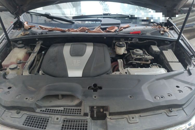 Used BYD Tang New Energy 2017 2.0T Tang 100 Engine Bay