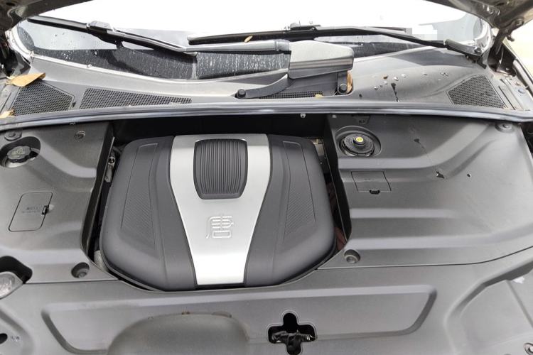 Used BYD Tang New Energy 2017 2.0T Tang 100 Engine Bay