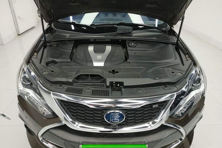 Used BYD Tang New Energy 2017 2.0T Tang 100 Engine Bay