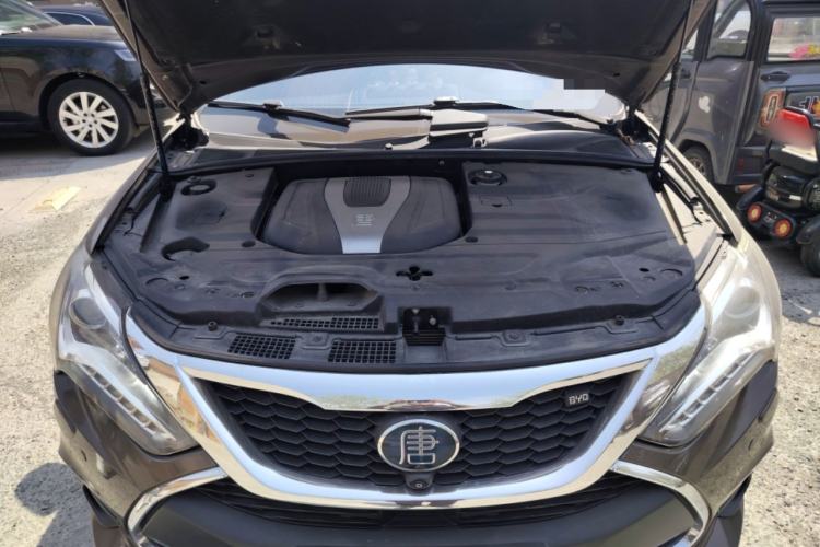Used BYD Tang New Energy 2017 2.0T Tang 100 Engine Bay