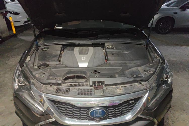 Used BYD Tang New Energy 2017 2.0T Tang 100 Engine Bay
