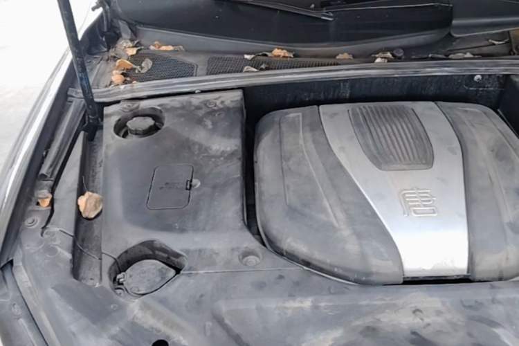 Used BYD Tang New Energy 2017 2.0T Tang 100 Engine Bay Right