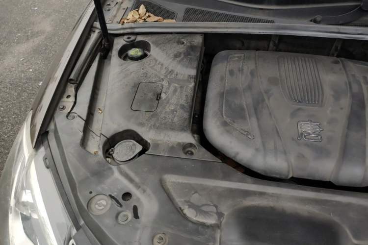 Used BYD Tang New Energy 2017 2.0T All-Wheel Drive Hyatt Model Engine Bay Right