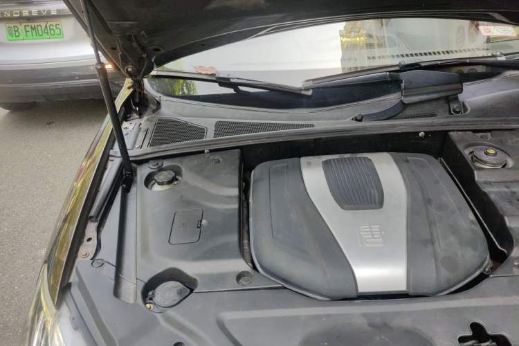Used BYD Tang New Energy 2017 2.0T Tang 100 Engine Bay Right