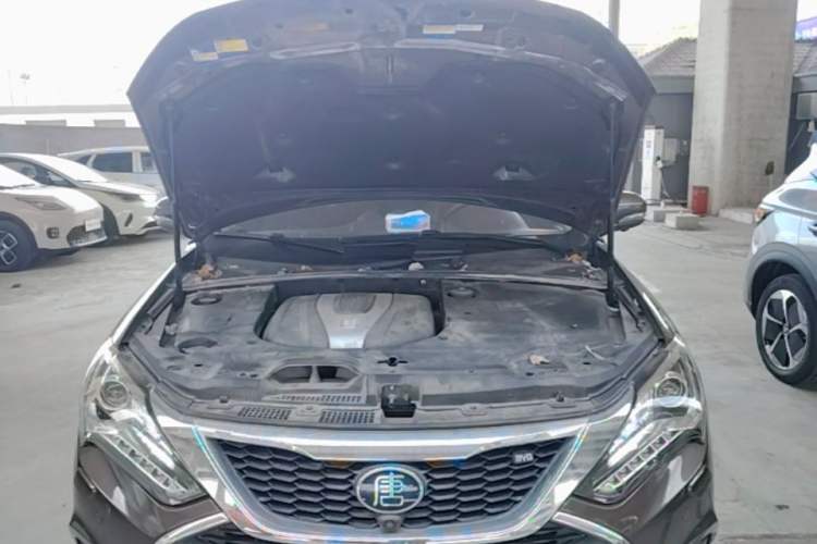 Used BYD Tang New Energy 2017 2.0T Tang 100 Engine Bay