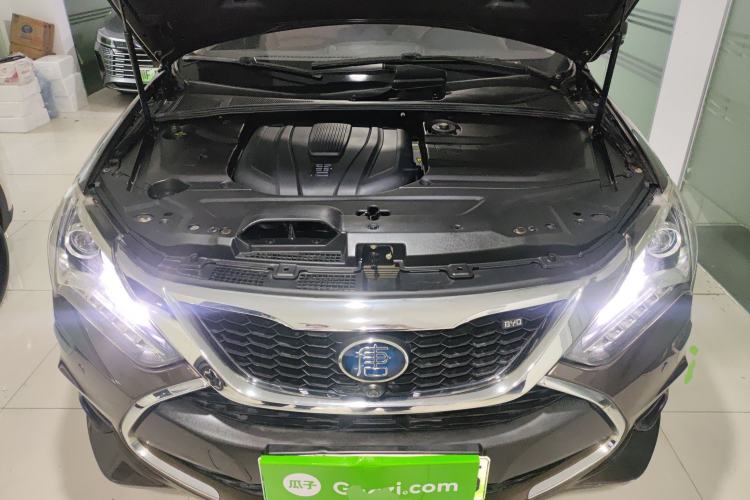 Used BYD Tang New Energy 2017 2.0T All-Wheel Drive Haoya Model 7 Seats Engine Bay