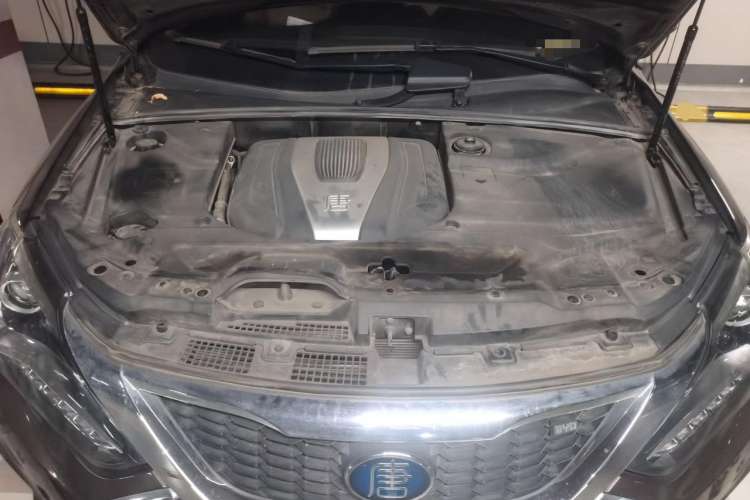 Used BYD Tang New Energy 2017 2.0T All-Wheel Drive Hyatt Model Engine Bay