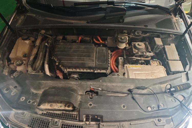Used BYD Tang New Energy 2017 2.0T Tang 100 Engine Bay