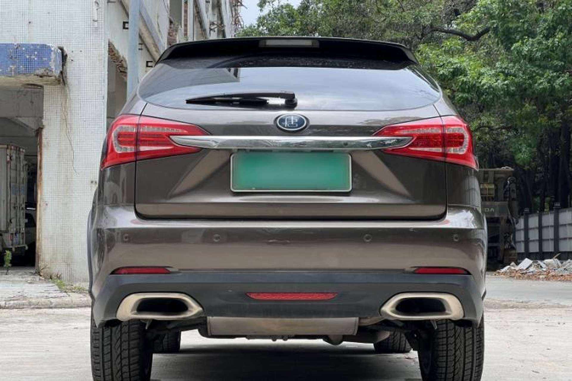 Used BYD Tang New Energy 2017 2.0T All-Wheel Drive Haoya Model 7 Seats Exterior 1