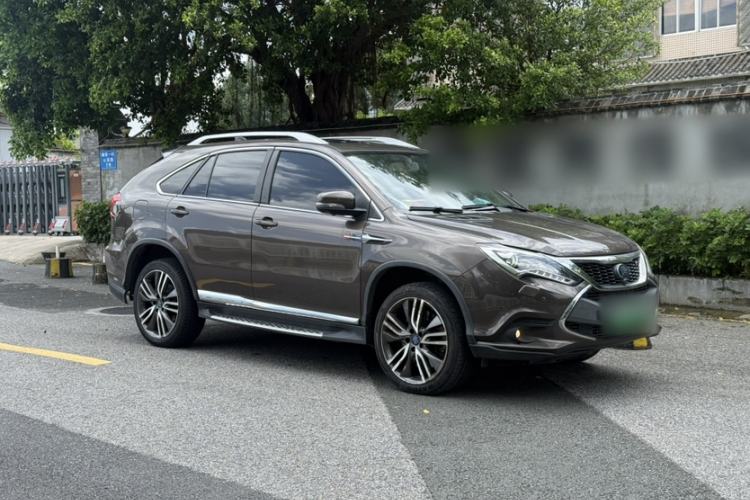 Used BYD Tang New Energy 2017 2.0T All-Wheel Drive Haoya Model 7 Seats Exterior 2