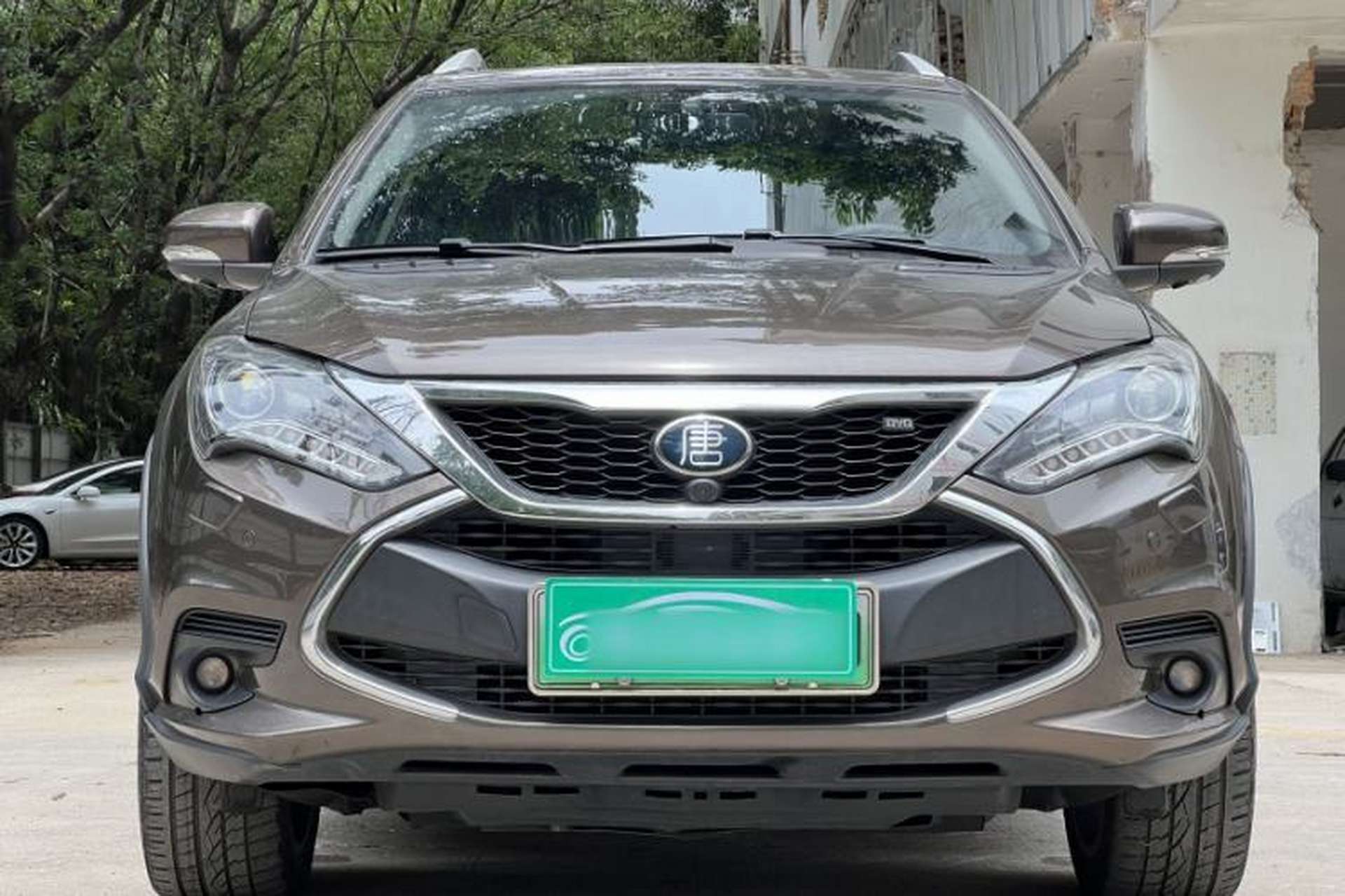 Used BYD Tang New Energy 2017 2.0T All-Wheel Drive Haoya Model 7 Seats Exterior 3