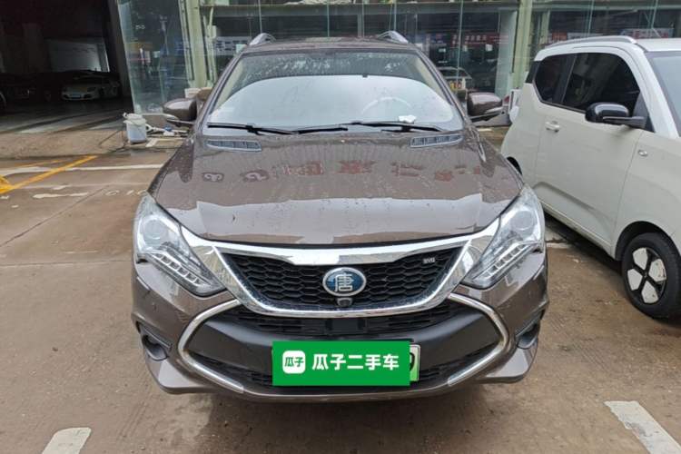 Used BYD Tang New Energy 2017 2.0T All-Wheel Drive Hyatt Model Front
