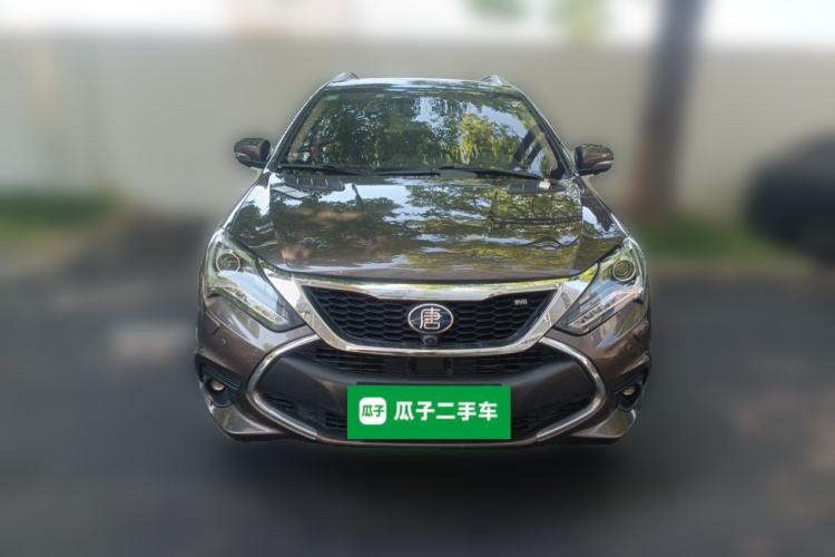 Used BYD Tang New Energy 2017 2.0T All-Wheel Drive Hyatt Model Front
