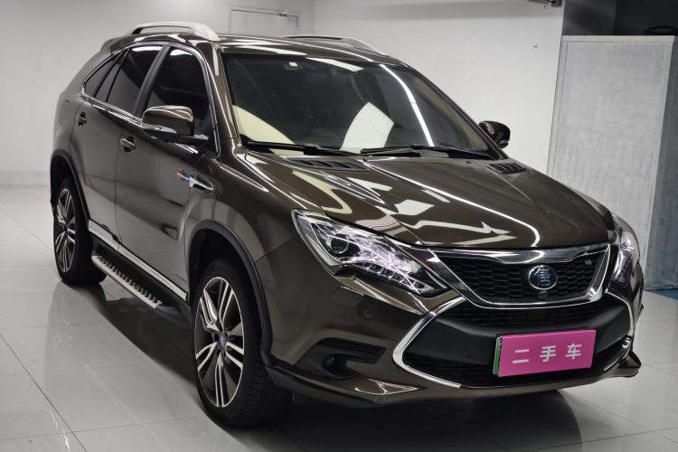 Used BYD Tang New Energy 2017 2.0T Tang 100 Front Right 45 Deg