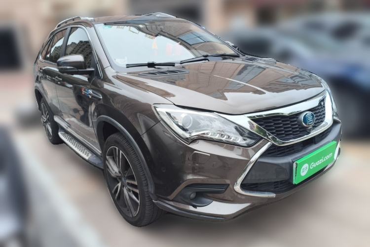 Used BYD Tang New Energy 2017 2.0T All-Wheel Drive Hyatt Model Front Right 45 Deg