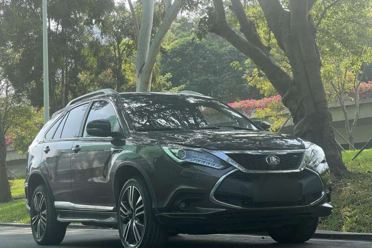 Used BYD Tang New Energy 2017 2.0T Tang 100 Front Right 45 Deg