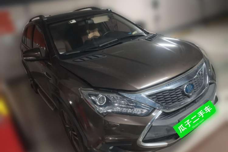 Used BYD Tang New Energy 2017 2.0T All-Wheel Drive Hyatt Model Front Right 45 Deg
