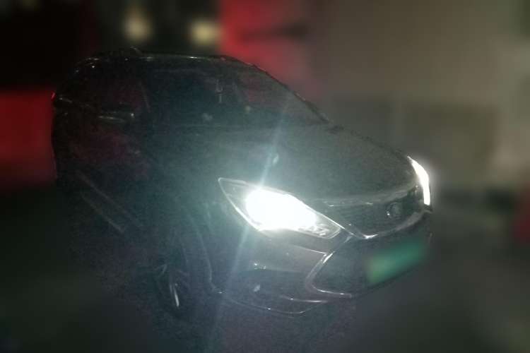 Used BYD Tang New Energy 2017 2.0T Tang 100 Front Right 45 Deg