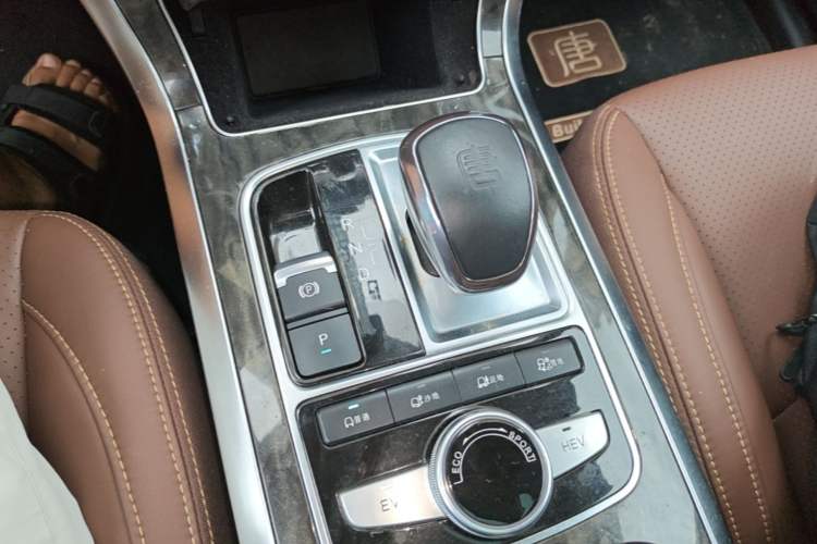 Used BYD Tang New Energy 2017 2.0T All-Wheel Drive Hyatt Model Gear Lever