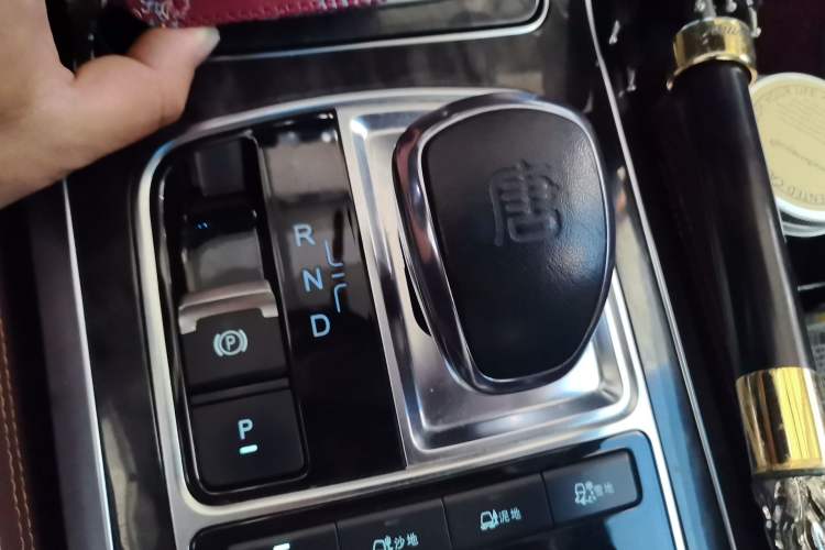 Used BYD Tang New Energy 2017 2.0T Tang 100 Gear Lever