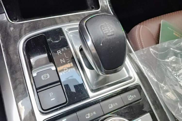 Used BYD Tang New Energy 2017 2.0T Tang 100 Gear Lever