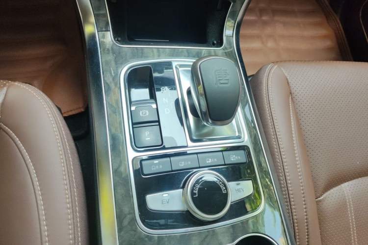 Used BYD Tang New Energy 2017 2.0T Tang 100 Gear Lever