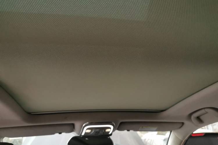 Used BYD Tang New Energy 2017 2.0T All-Wheel Drive Hyatt Model Headliner