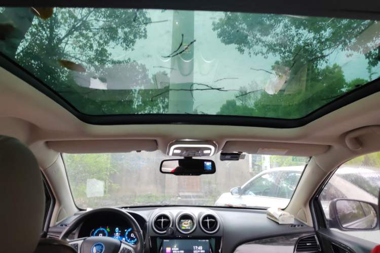 Used BYD Tang New Energy 2017 2.0T All-Wheel Drive Hyatt Model Headliner
