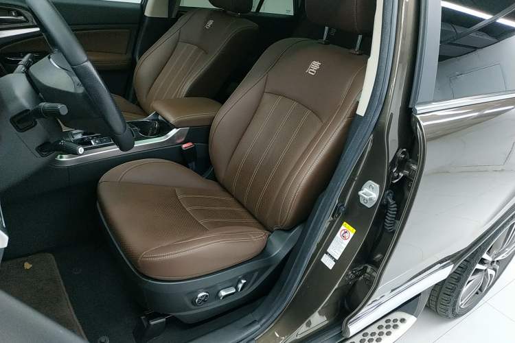Used BYD Tang New Energy 2017 2.0T Tang 100 Left Front Seat