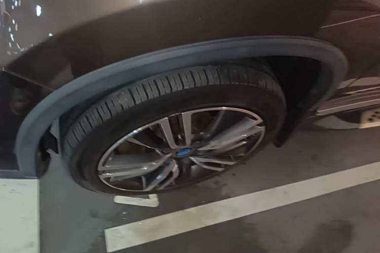 Used BYD Tang New Energy 2017 2.0T All-Wheel Drive Haoya Model 7 Seats Left Front Wheel Hub