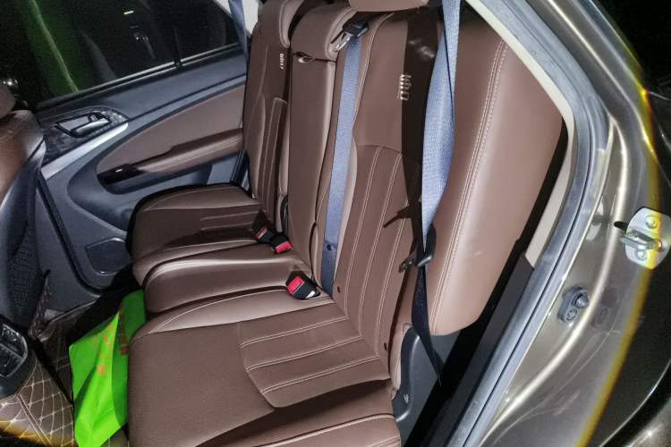 Used BYD Tang New Energy 2017 2.0T All-Wheel Drive Hyatt Model Left Rear Seat