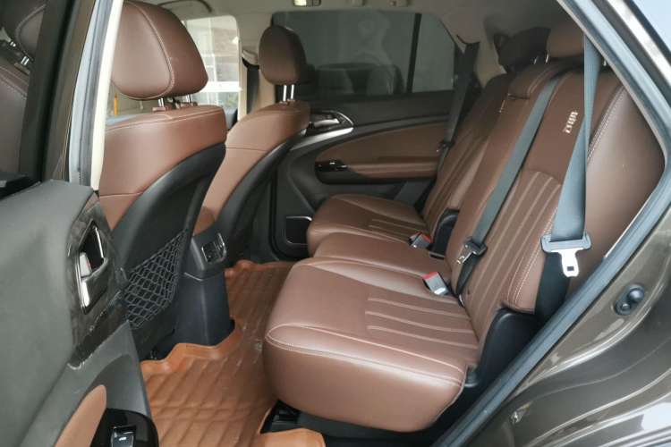 Used BYD Tang New Energy 2017 2.0T All-Wheel Drive Hyatt Model Left Rear Seat