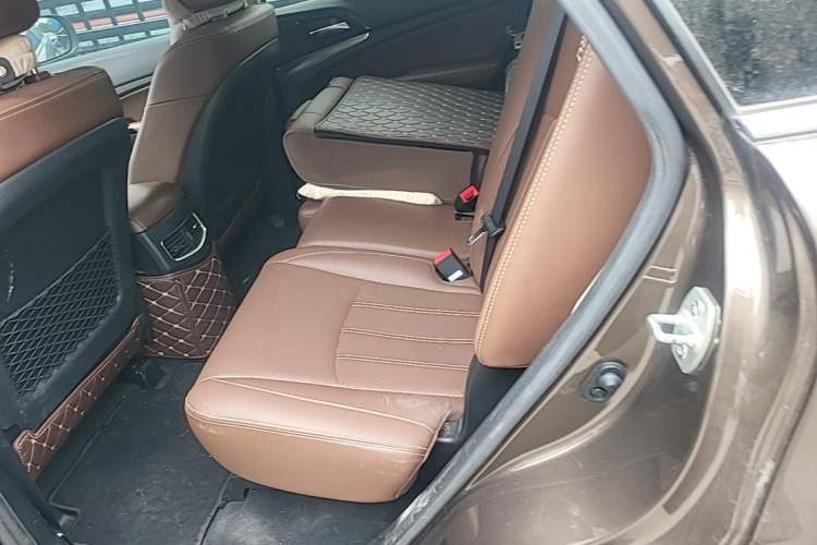 Used BYD Tang New Energy 2017 2.0T All-Wheel Drive Luxury Model Left Rear Seat