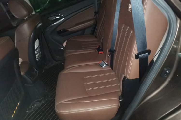 Used BYD Tang New Energy 2017 2.0T All-Wheel Drive Hyatt Model Left Rear Seat
