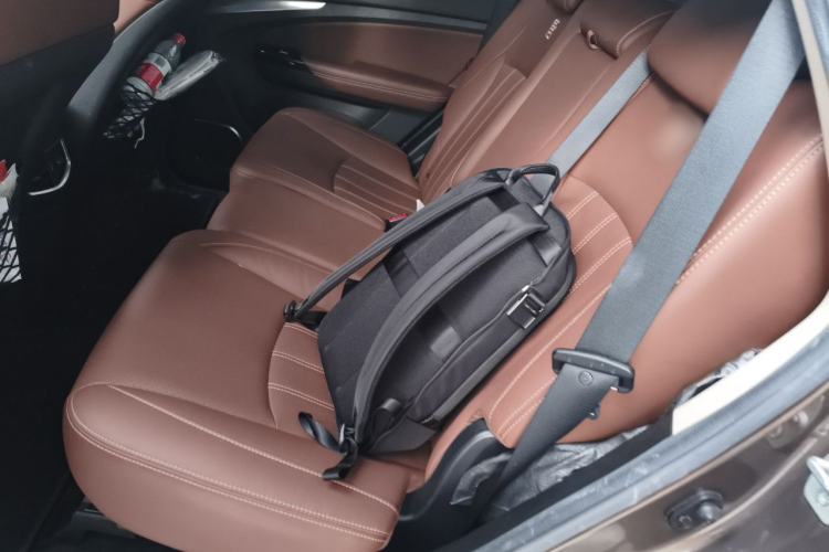 Used BYD Tang New Energy 2017 2.0T All-Wheel Drive Hyatt Model Left Rear Seat