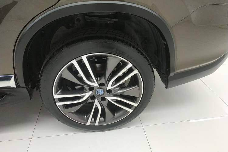 Used BYD Tang New Energy 2017 2.0T Tang 100 Left Rear Wheel Hub