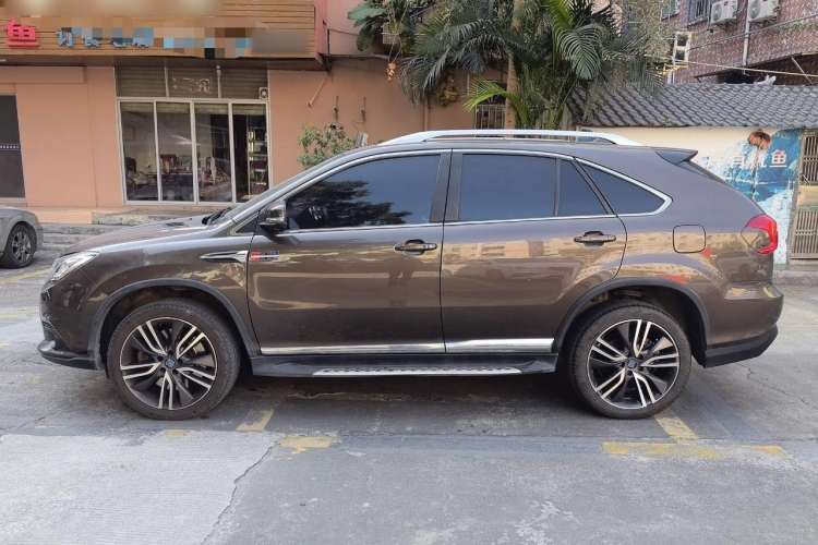 Used BYD Tang New Energy 2017 2.0T All-Wheel Drive Hyatt Model Left Side