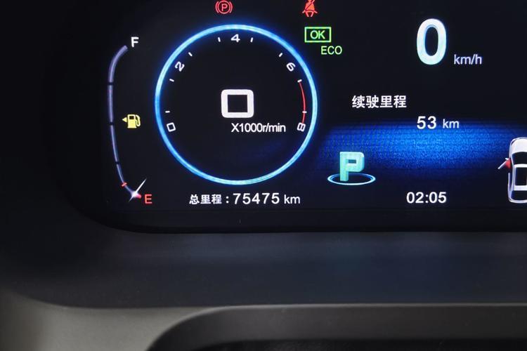 Used BYD Tang New Energy 2017 2.0T Tang 100 Odometer Close Up