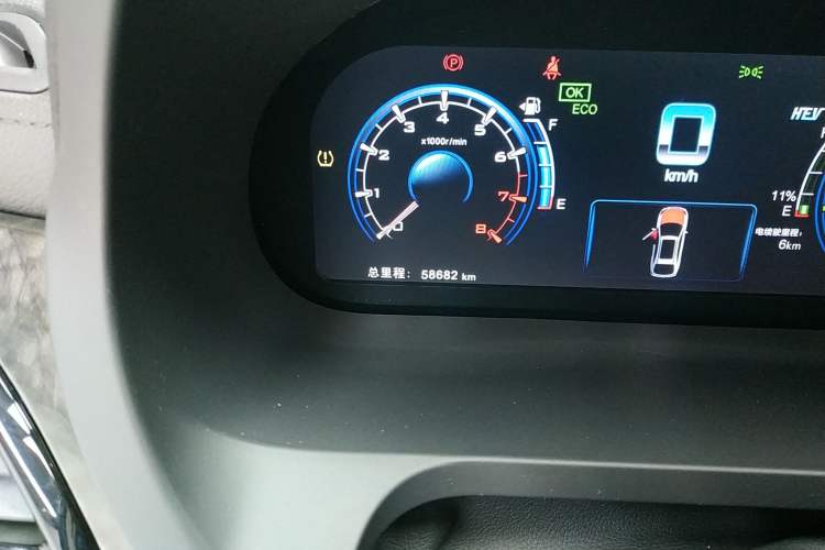Used BYD Tang New Energy 2017 2.0T Tang 100 Odometer Close Up