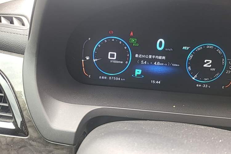 Used BYD Tang New Energy 2017 2.0T All-Wheel Drive Luxury Model Odometer Close Up