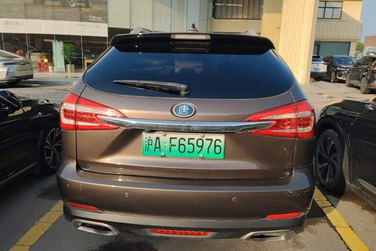 Used BYD Tang New Energy 2017 2.0T All-Wheel Drive Hyatt Model Rear