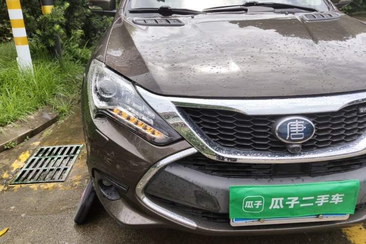 Used BYD Tang New Energy 2017 2.0T Tang 100 Right Front Headlight