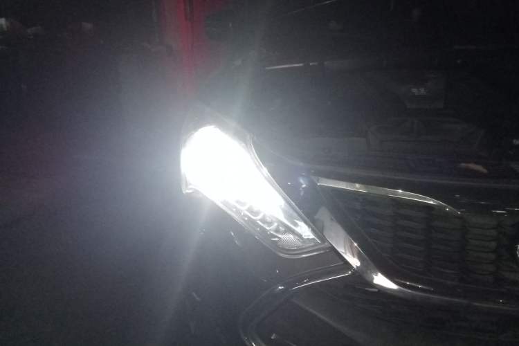 Used BYD Tang New Energy 2017 2.0T Tang 100 Right Front Headlight