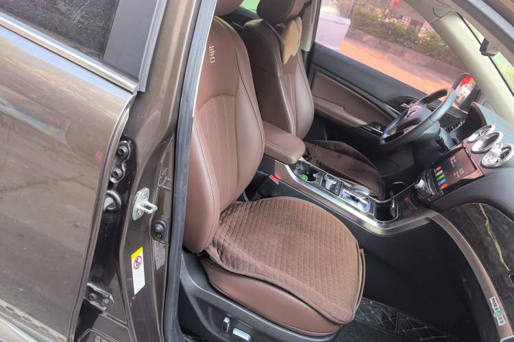 Used BYD Tang New Energy 2017 2.0T All-Wheel Drive Hyatt Model Right Front Seat