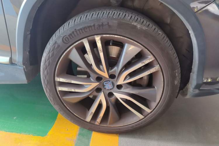 Used BYD Tang New Energy 2017 2.0T Tang 100 Right Front Wheel Hub